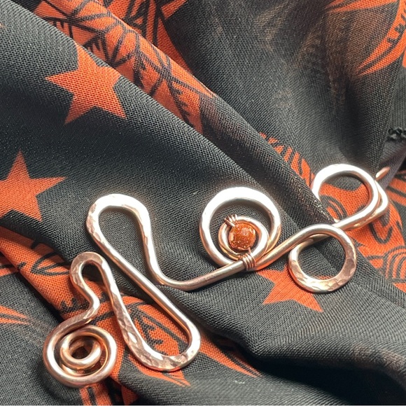 Artisan Designed Copper Broach Scarf Pin - Picture 14 of 15